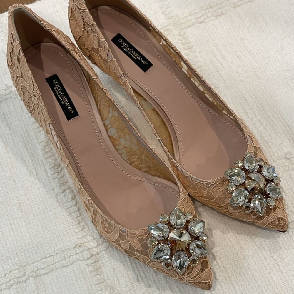 Dolce & Gabbana Bellucci  Beige Lace Heels with Crystal Embellishments - Picture 15 of 17